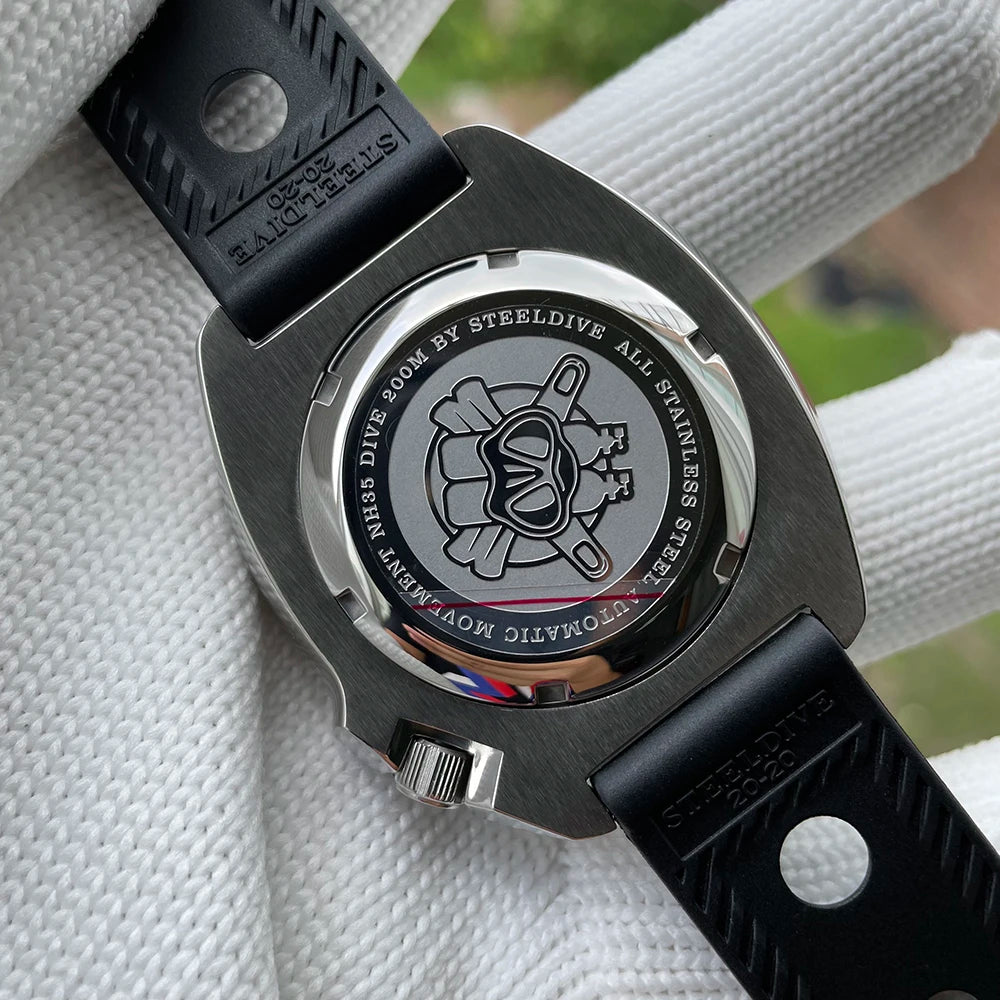 Automatic Dive Watch with White Date Background, 200M Waterproof, NH35 Movement