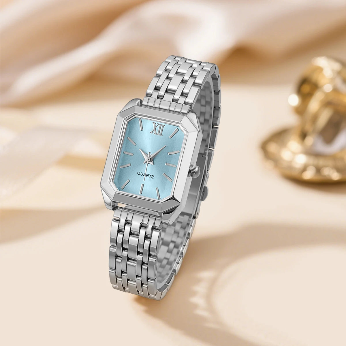 Luxury Alloy Strap Quartz Women's Wristwatch