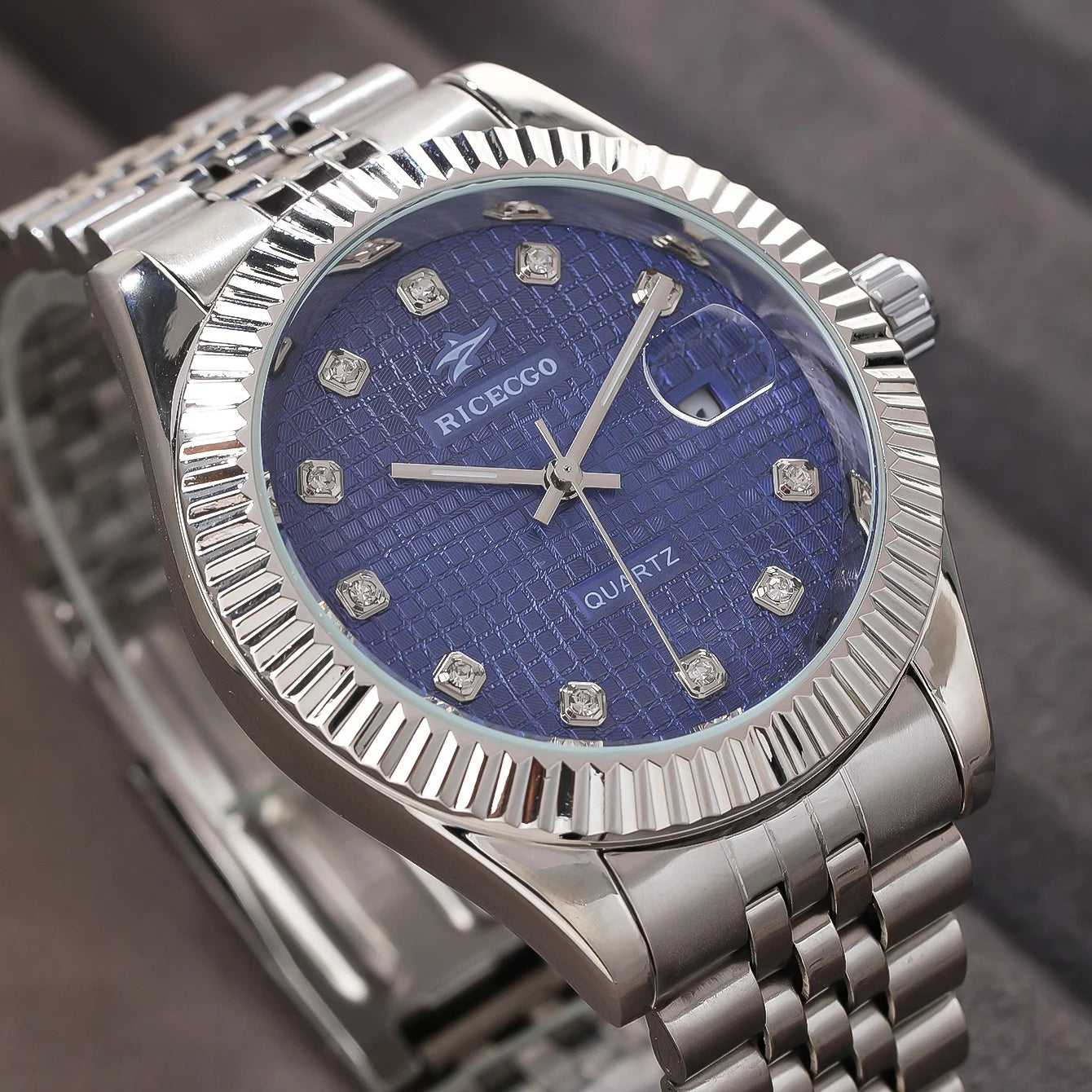 Classic Luxury Men's Quartz Wristwatch - Stainless Steel Business & Sport Style