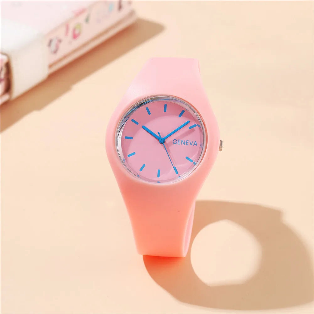 Big Dial Kids Quartz Watch with Silicone Strap for Boys and Girls