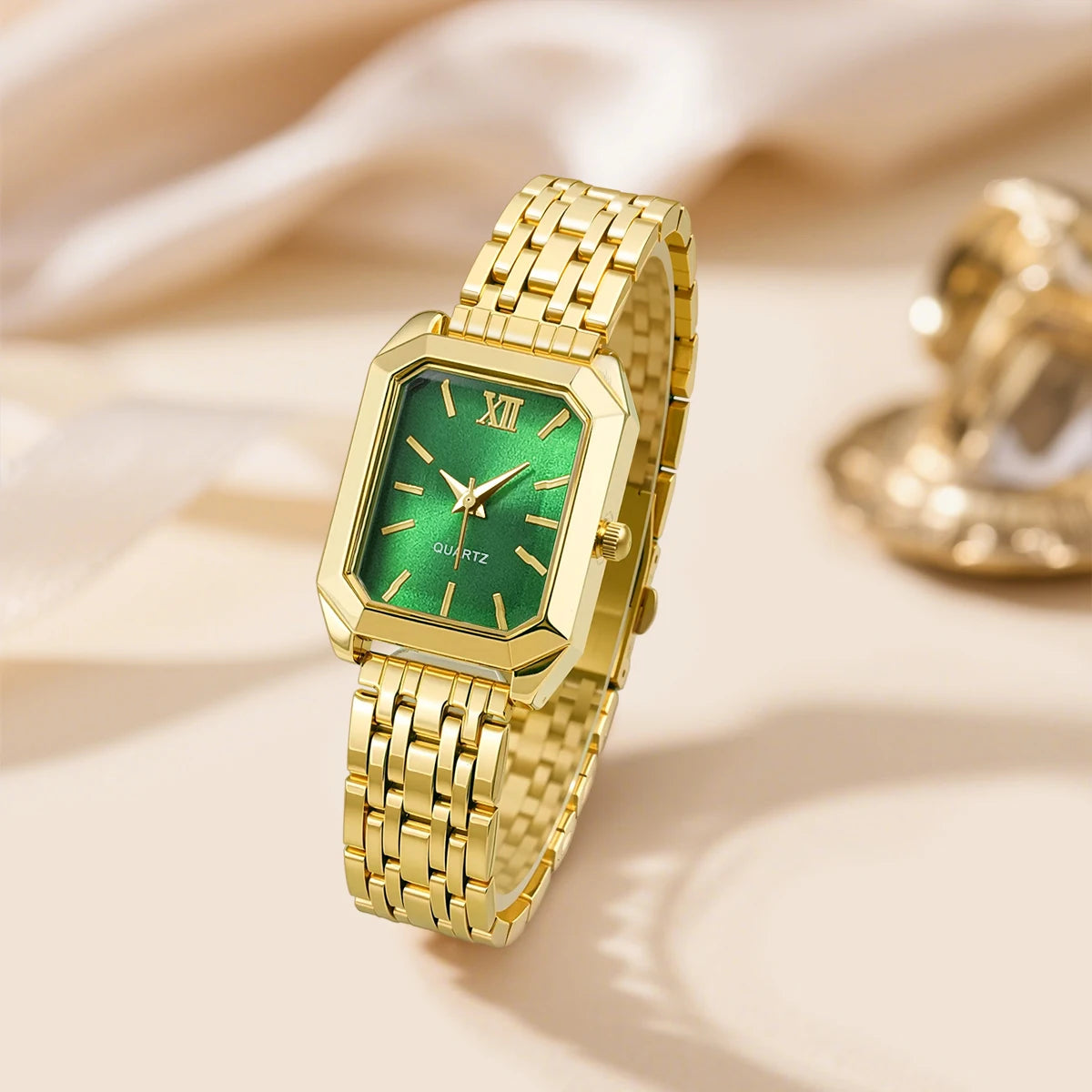 Luxury Alloy Strap Quartz Women's Wristwatch