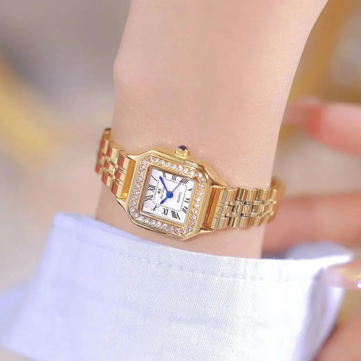 Elegant Square Women's Watch with Diamond Dial and Stainless Steel Strap